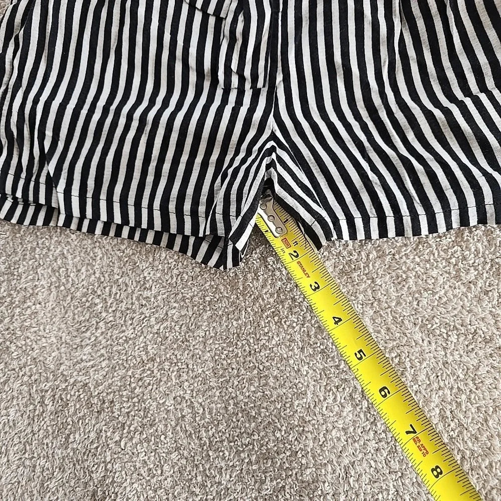 Angie Shorts Black/white Striped Tie‎ Belt Sz S NWT Lightweight Semi-sheer